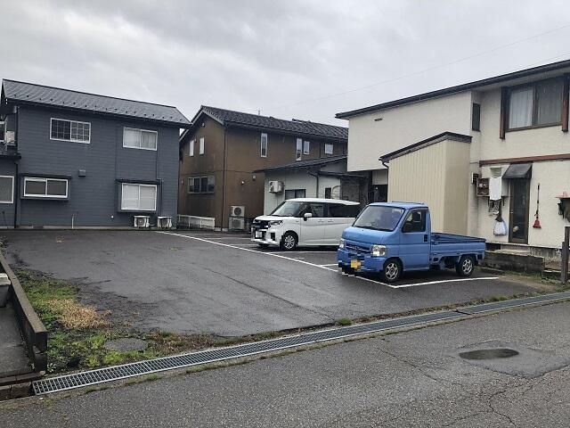 Parking Space for Rent in Uchinada, Ishikawa | 4,000 Yen/Month - Thumbnail 2