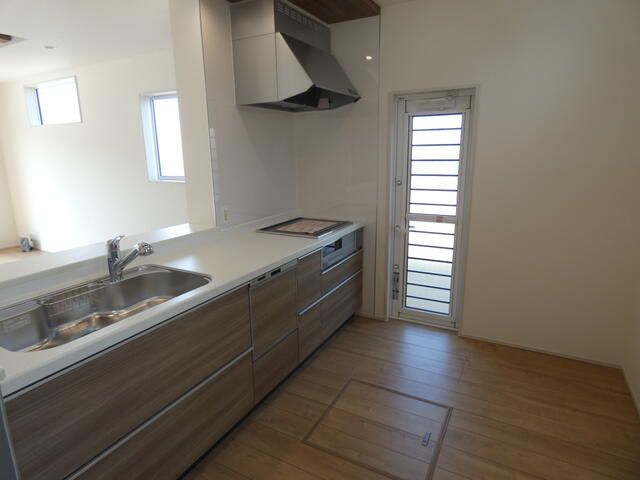 New 4LDK House in Takasaki with Barrier-Free Design - Thumbnail 2