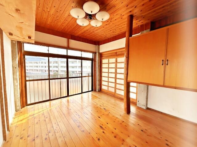 1966 6SDK House with 2-Car Parking in Kitakyushu, Fukuoka - Image 22