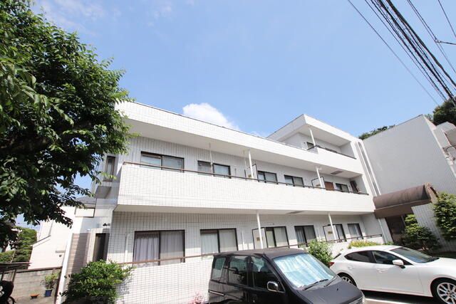 1LDK Apartment for Rent in Kami-Shakujii, Nerima, Tokyo - Thumbnail 2