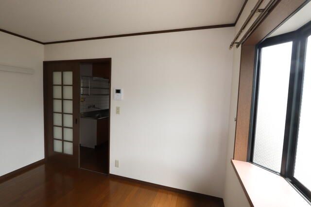 2K Apartment for Rent in Sendai Miyagino Ward - Thumbnail 3