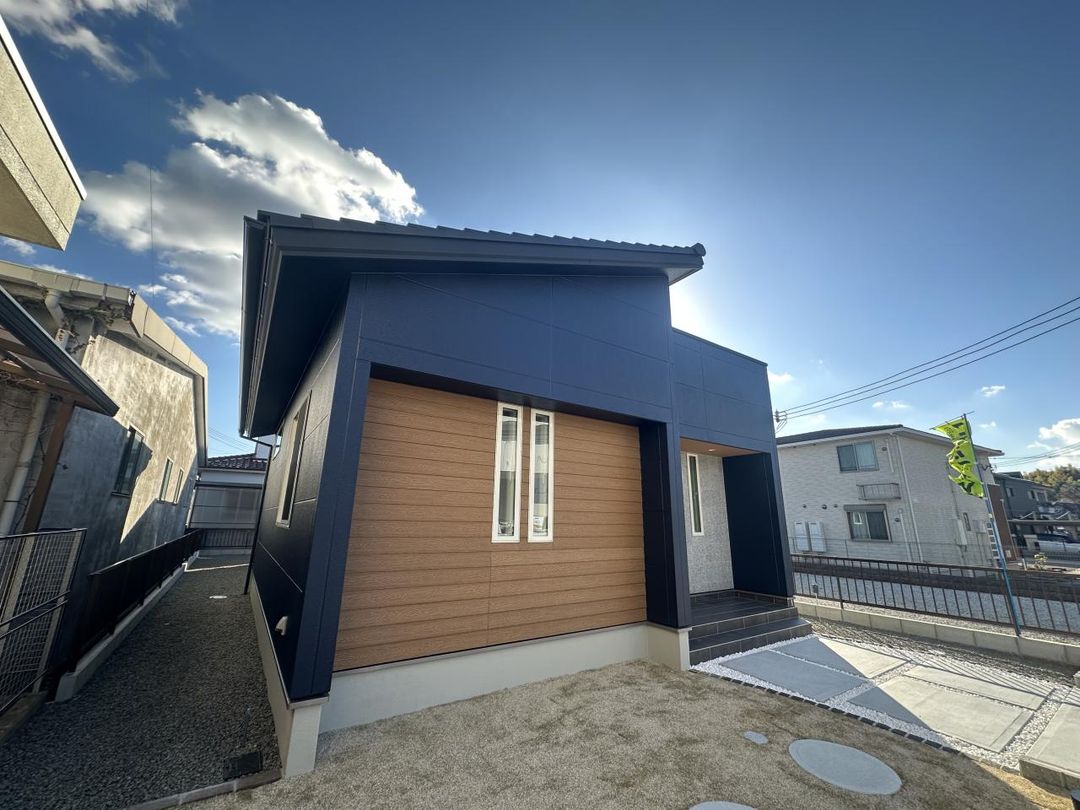 New 3LDK House in Wakayama City, Wakayama Prefecture - Main Image