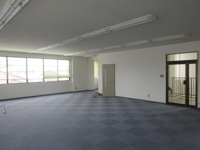 Commercial Space for Rent in Komatsu, Ishikawa 80.95m² - Thumbnail 3