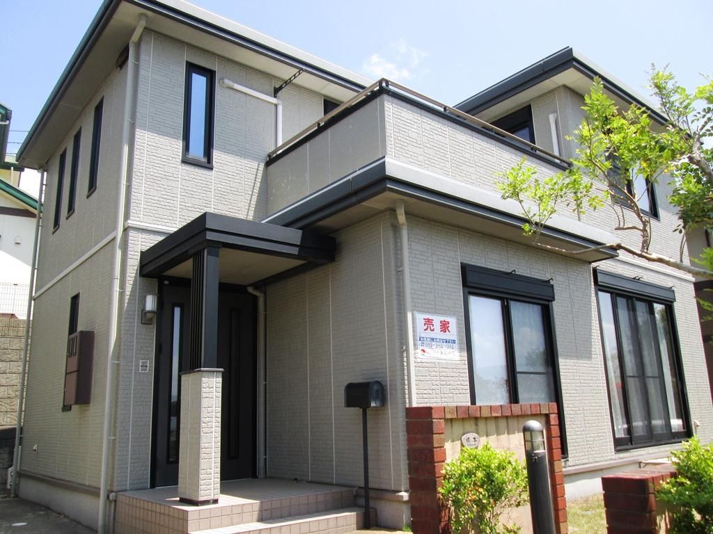 4LDK Family House for Sale in Nagasaki with 2 Free Parking Spaces - Main Image