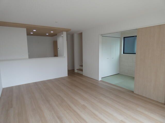 New 4LDK House in Takasaki, Gunma - 105.99m² Living Space - Thumbnail 3