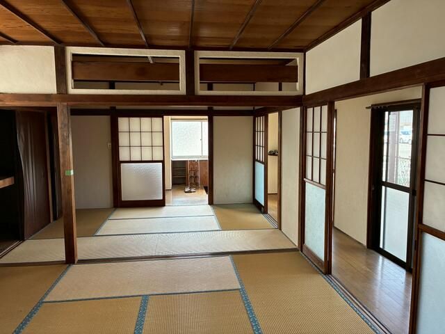 4DK Wooden House for Sale in Tsuru, Yamanashi - Thumbnail 4