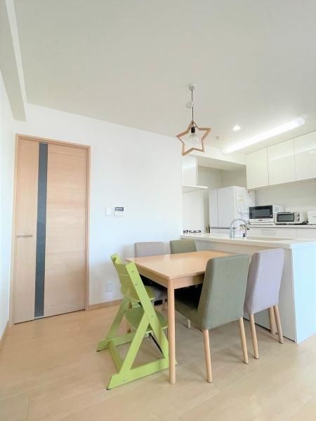 2015 Built 3-Story RC House in Sapporo Chuo-ku with 287sqm Floor Area - Thumbnail 3