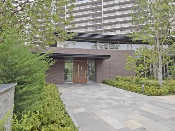 3LDK Apartment for Sale in Chuo-rinkan, Yamato City - Thumbnail 2