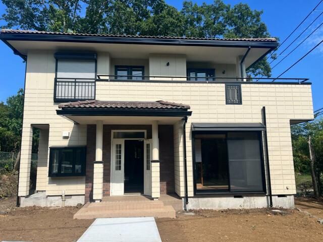 4-Bedroom House for Sale in Quiet Ito City, Shizuoka - Main Image