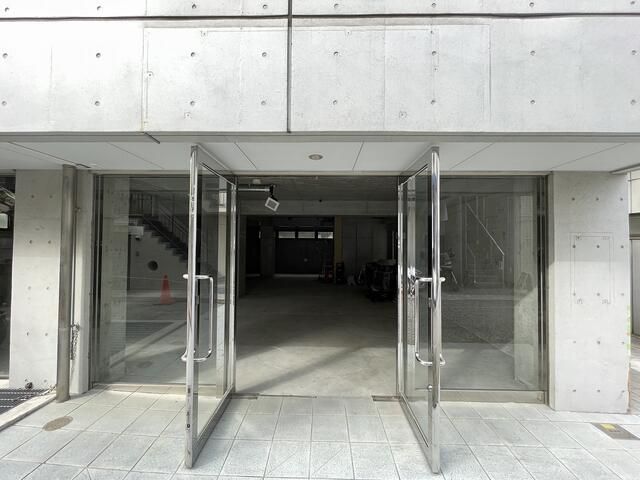 Commercial Space for Rent in Kichijoji, Musashino City - 115.97 sqm - Thumbnail 3