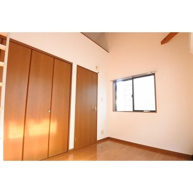 1K Apartment for Rent in Ikegami, Ota-ku, Tokyo - 18 sqm - Thumbnail 2