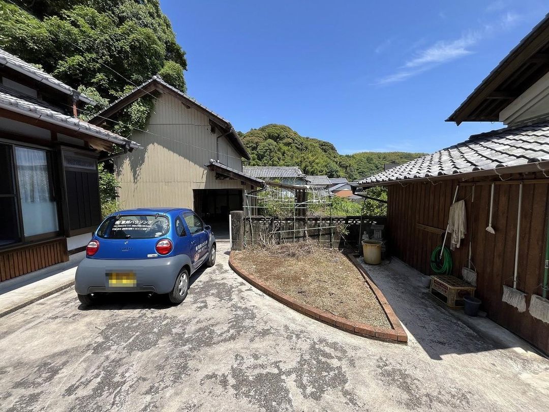 1969 11DK House on 507 sqm Land in Kōchi's Haruno District - Main Image
