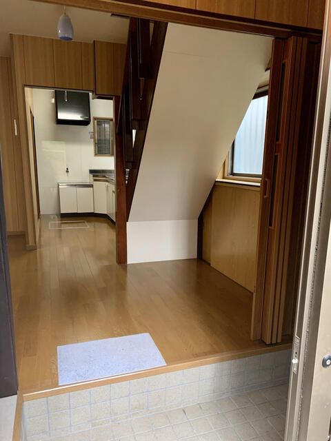 West Shinkoiwa House: 2LDK Detached Rental in Katsushika, Tokyo - Thumbnail 3