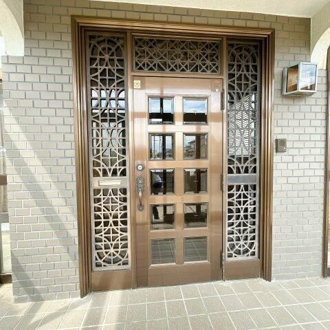 7LDK House for Sale in Takaoka, Toyama with 426sqm Land - Image 1