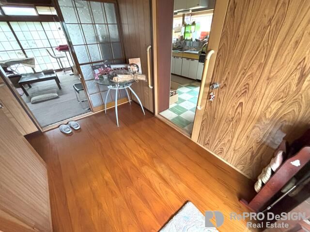 Refurbished 6K House with Garden in Quiet Akita Neighborhood - Thumbnail 3