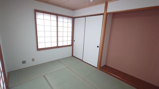 4LDK House in Aomori with 2 Car Parking | 1998 Build - Thumbnail 4