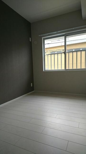 3DK Apartment for Rent in Yokohama Midori-ku Near Kamoi Station - Thumbnail 4