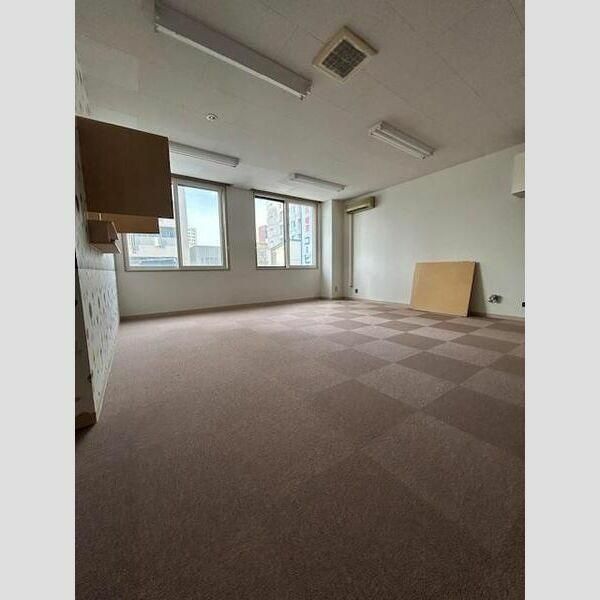Sapporo Chuo-ku Commercial Shop/Office for Rent - 74 sqm - Thumbnail 4