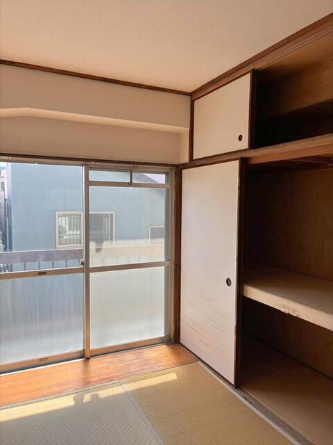2K Apartment for Sale in Komaoka, Tsurumi-ku, Yokohama - Thumbnail 4