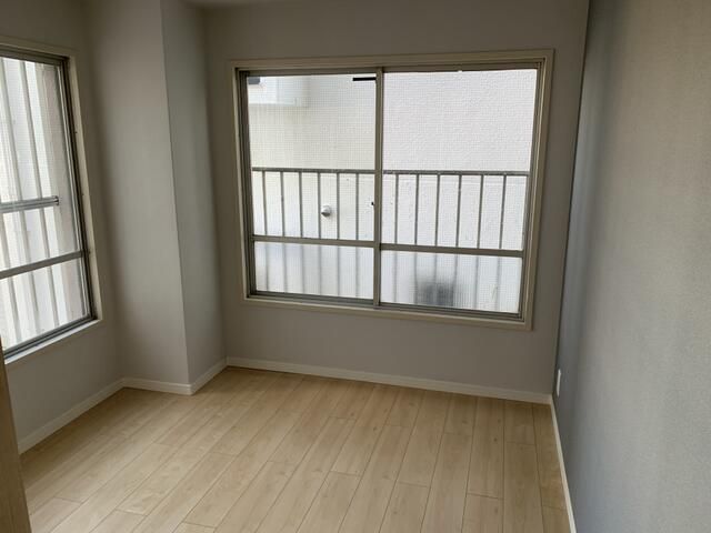 1LDK Apartment for Sale in Sumida, Tokyo – 42.60 sqm - Thumbnail 3