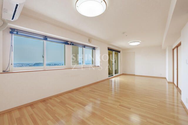 Spacious 4LDK Apartment for Sale in Morioka, Iwate - Thumbnail 4