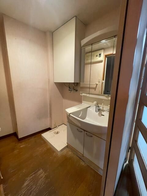 4-Story RC Building for Sale in Nishi-Waseda, Shinjuku - Thumbnail 3