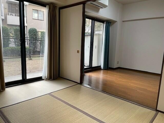 3LDK Apartment with Private Garden near Yakuendai Station, Funabashi - Thumbnail 3