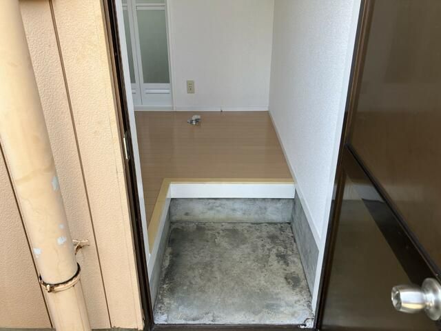 1K Apartment for Rent in Atsugi, Kanagawa - 40,000 Yen - Thumbnail 2