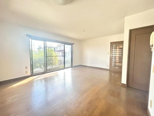 4LDK Detached House for Sale in Mutsuura, Yokohama - Thumbnail 3