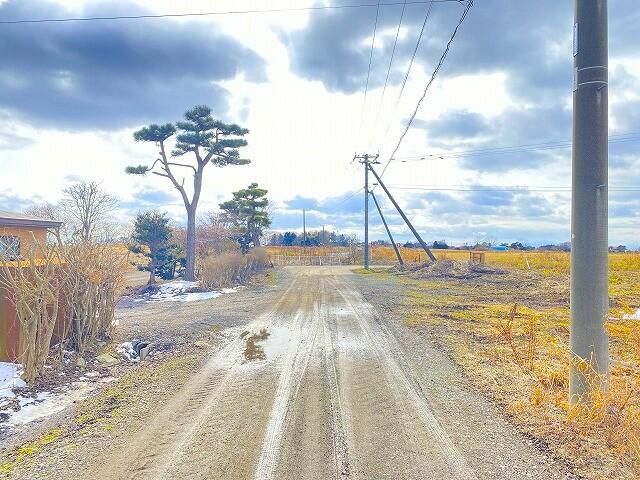 Large Corner Plot Land for Sale in Hakodate, Hokkaido - Thumbnail 2