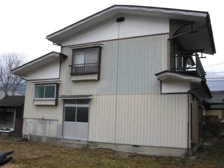 Spacious 8-Room Home near Iwate-Kamigo Station in Tono, Iwate - Thumbnail 4