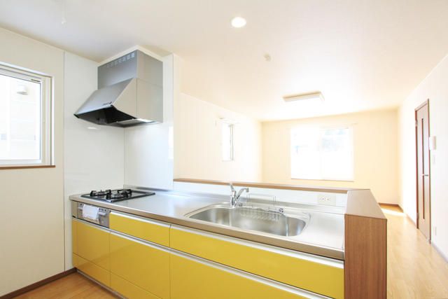 Modern 3LDK Detached House for Rent in Sapporo's Miyanomori - Thumbnail 4