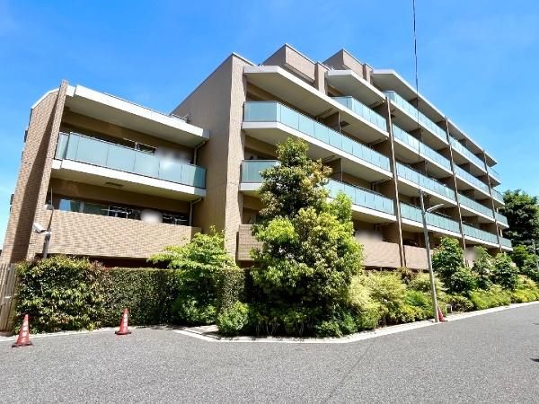 4LDK Apartment for Sale in Nerima, Tokyo – 80.70m² - Thumbnail 2