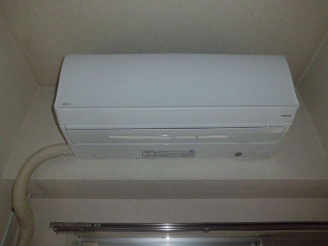 2DK Apartment for Rent near Hakusan Station, Bunkyo, Tokyo - Thumbnail 4