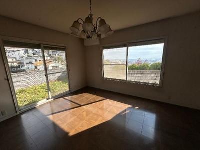 Spacious 1988 Detached House in Takarazuka, Hyogo | 362㎡ Land — Image 22, Takarazuka, Hyogo