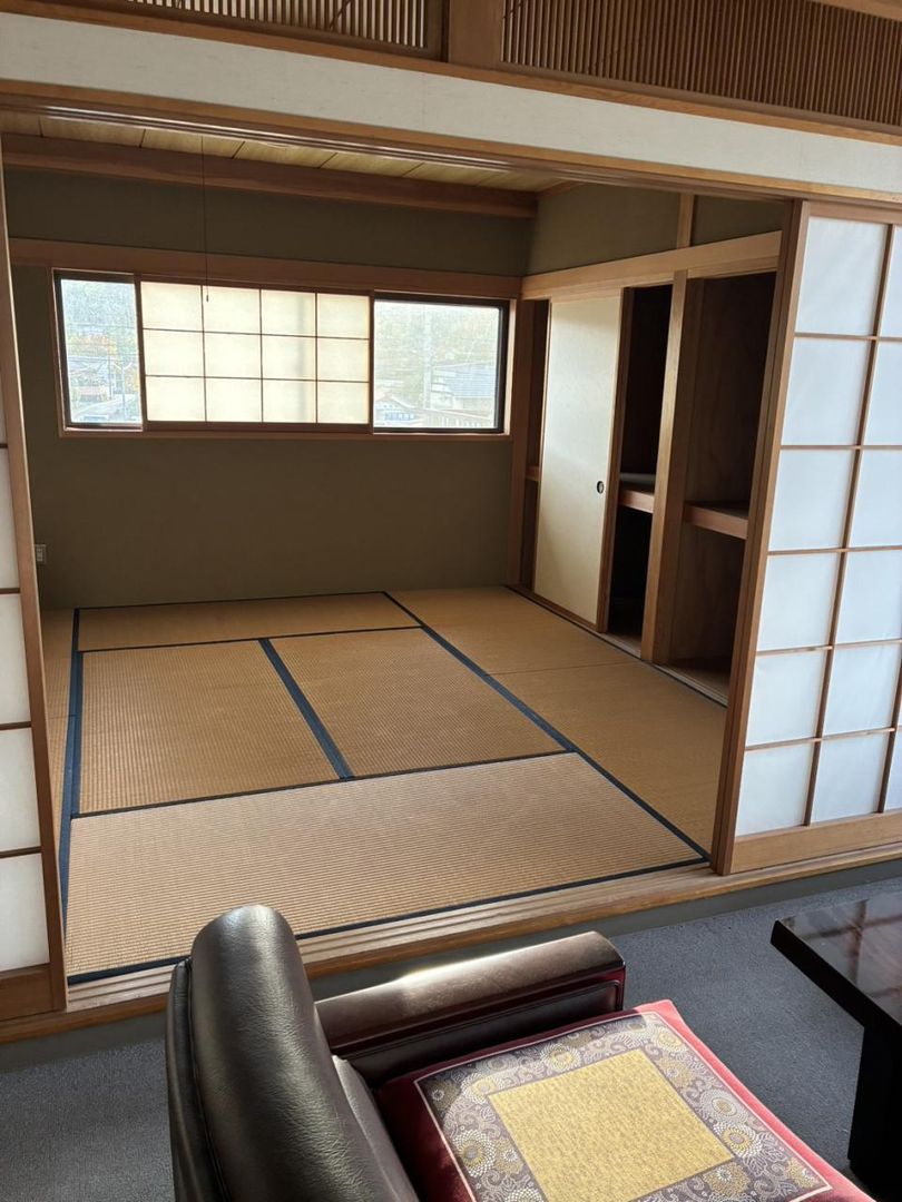 Dormitory for Rent in Tsuru, Yamanashi - 838 sqm Building - Thumbnail 4