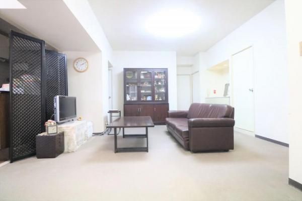 Verdomeir Machida 3LDK Apartment for Sale in Tokyo - Thumbnail 2