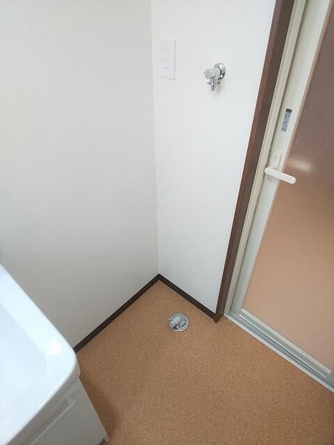 2LDK Apartment for Rent in Nishitokyo, Tokyo – 43.7m² Near Tanashi Station - Thumbnail 4