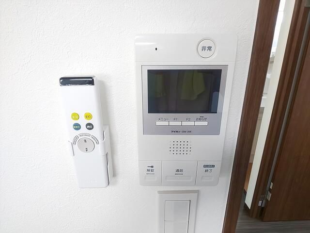 2LDK Apartment for Rent in Nishitokyo, Tokyo – 43.7m² Near Tanashi Station - Thumbnail 3