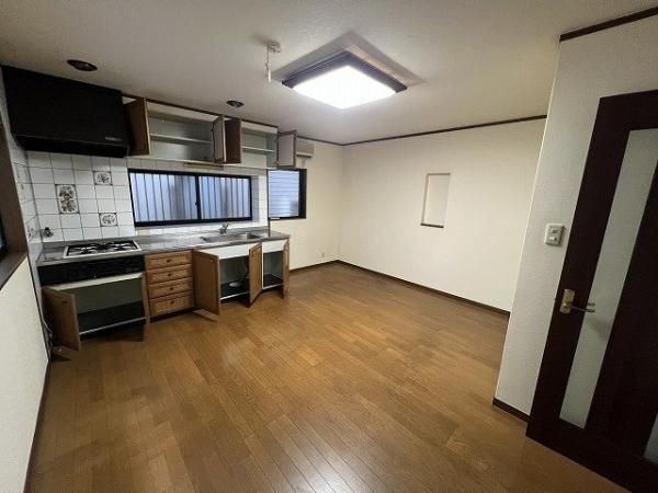 4LDK Detached House for Sale in Osaka Fukushima, 3 Min to Station - Image 22