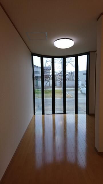 2LDK Detached House for Sale in Takaoka, Toyama - Thumbnail 2
