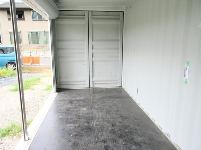 Steel Container Warehouse for Rent in Hino, Tokyo - Thumbnail 2