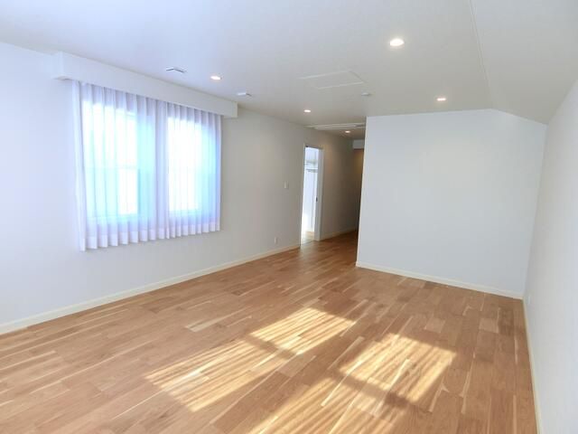 New 4SLDK House for Rent in Setagaya, Tokyo - Thumbnail 4