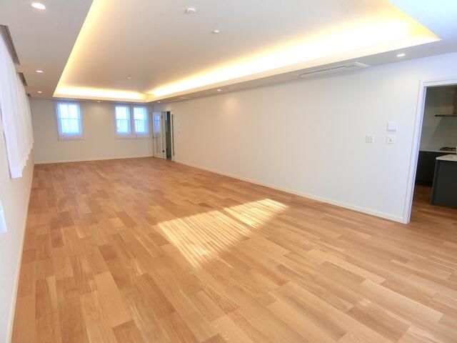 New 4SLDK House for Rent in Setagaya, Tokyo - Thumbnail 3