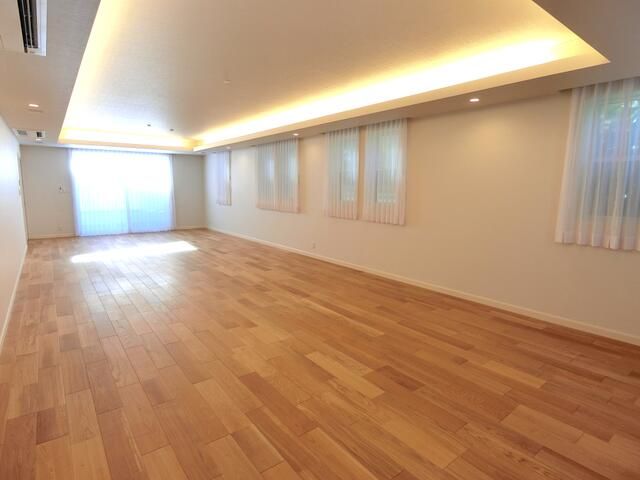 New 4SLDK House for Rent in Setagaya, Tokyo - Thumbnail 2
