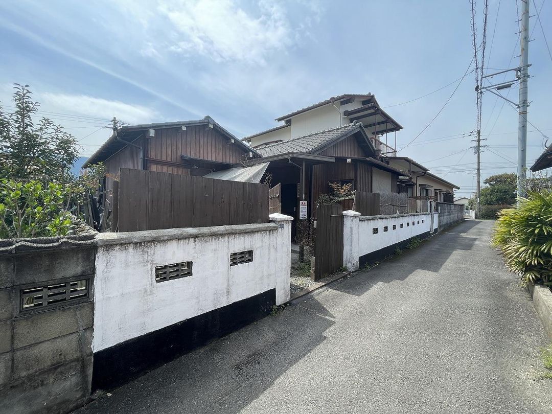 9DK House for Sale on 392 sqm Land in Niihama, Ehime - Image 7