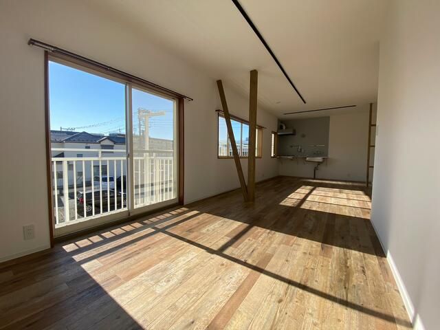 Apartment Building for Sale in Chigasaki, Kanagawa - Thumbnail 2