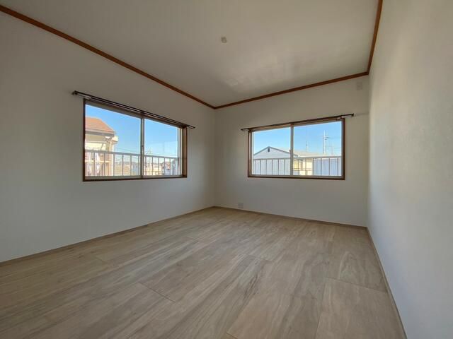 Apartment Building for Sale in Chigasaki, Kanagawa - Thumbnail 3