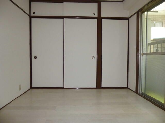 Studio Apartment for Rent in Fuchu, Tokyo - 20.6 sqm - Thumbnail 3