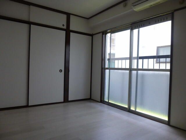 Studio Apartment for Rent in Fuchu, Tokyo - 20.6 sqm - Thumbnail 2